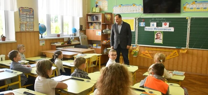 Руслан Марцінків провів урок для першокласників Ліцею №15