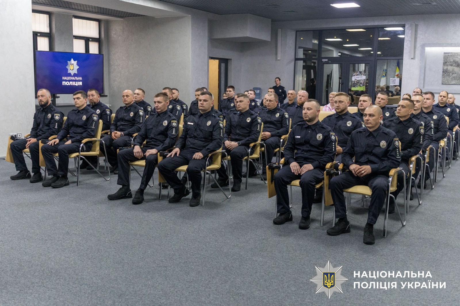 ofi3 - У Нацполіції відзначили кращих поліцейських офіцерів громад - rai.ua