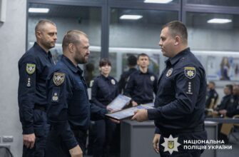 У Нацполіції відзначили кращих поліцейських офіцерів громад