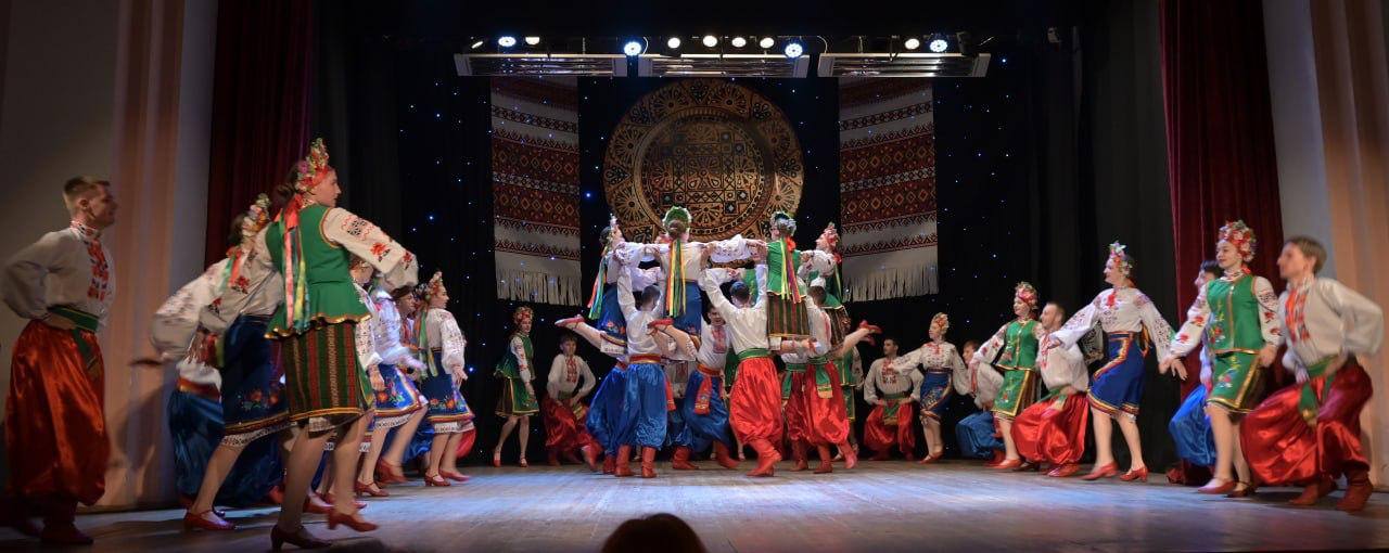 op5 - В обласній філармонії відбувся фестиваль народного танцю. Фото - rai.ua