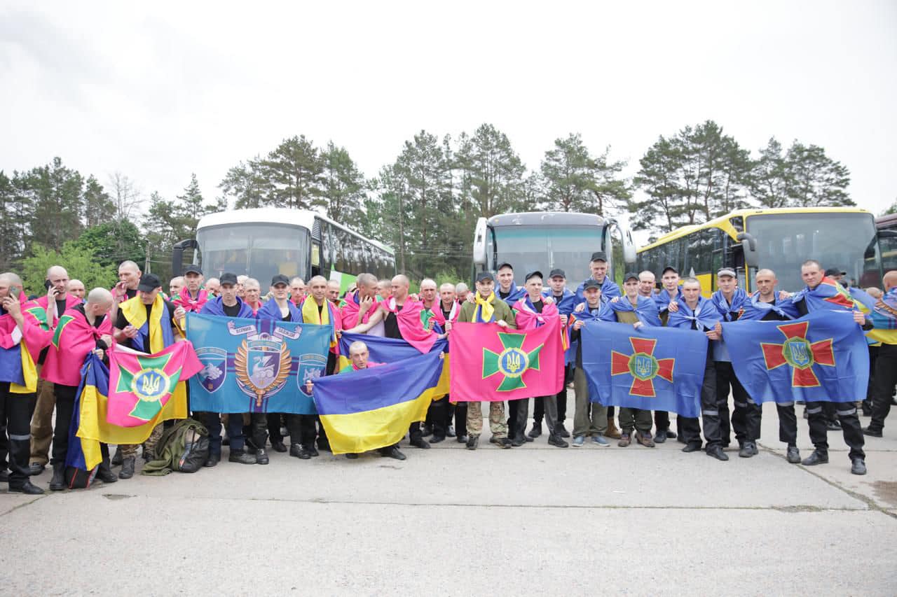 polon7 - Масштабний обмін: 303 українці повернулися додому з полону - rai.ua