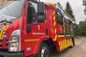 Рятувальники ліквідували пожежу, яка виникла внаслідок ворожої атаки