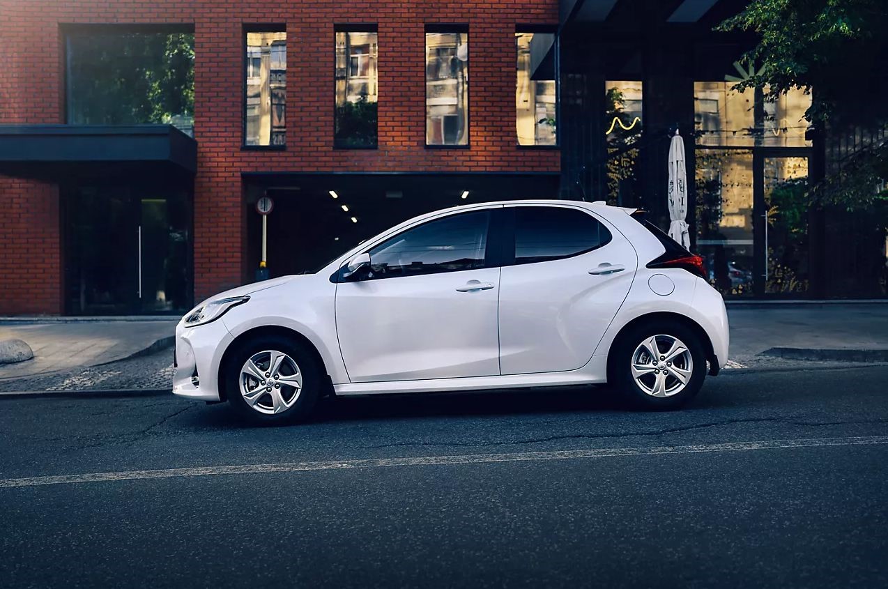 rrrr - Toyota Yaris 2025: міський хетчбек із характером - rai.ua