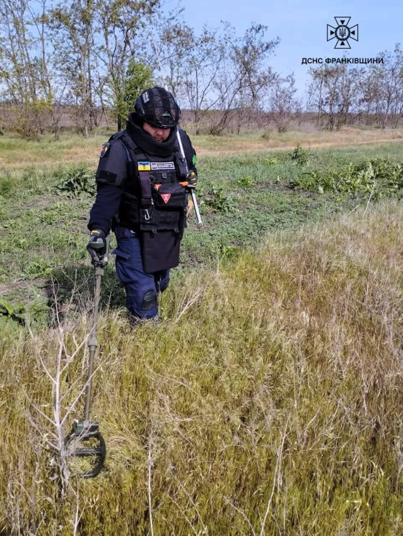 shchyro - Сапери ДСНС Прикарпаття продовжують розмінування на Херсонщині - rai.ua