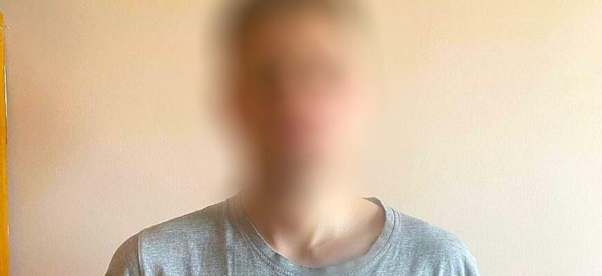 Пошкодив скульптуру: поліцейські притягнули до відповідальності чоловіка