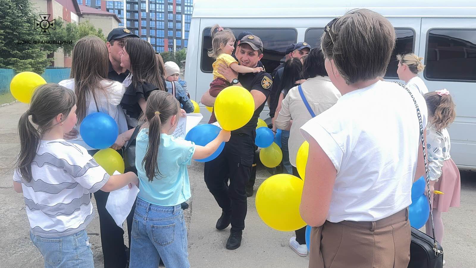syny2 - Прикарпатські рятувальники повернулися з ротації з Сумщини - rai.ua