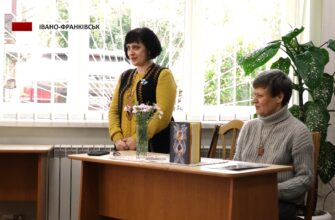 «Крила кольору хмар»: до Івано-Франківська завітали львівські письменниці