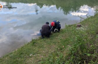 На Косівщині рятувальники витягли з водойми тіло загиблої жінки