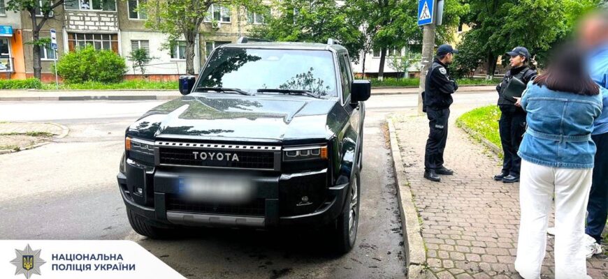 Поліцейські з’ясовують обставини ДТП, в якій травмовано 9-річного пішохода