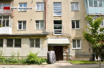 В Івано-Франківську реалізовується міська програма заміни вікон у під’їздах