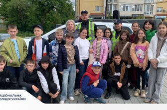 Коломийські поліцейські провели пізнавальний урок для дітей