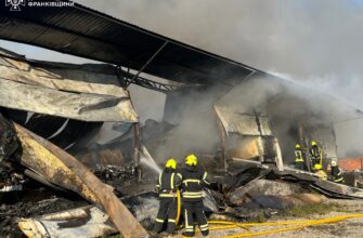В Івано-Франківську по вулиці Автоливмашівська горів склад