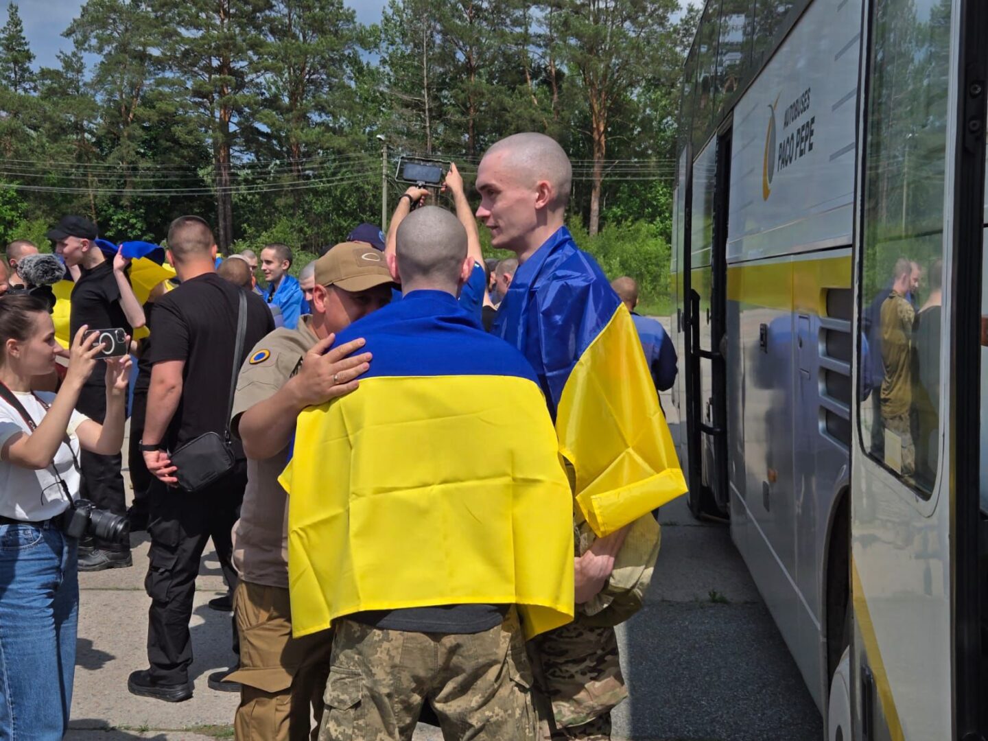 chut2 - Зеленський: розпочався масштабний обмін полоненими - rai.ua