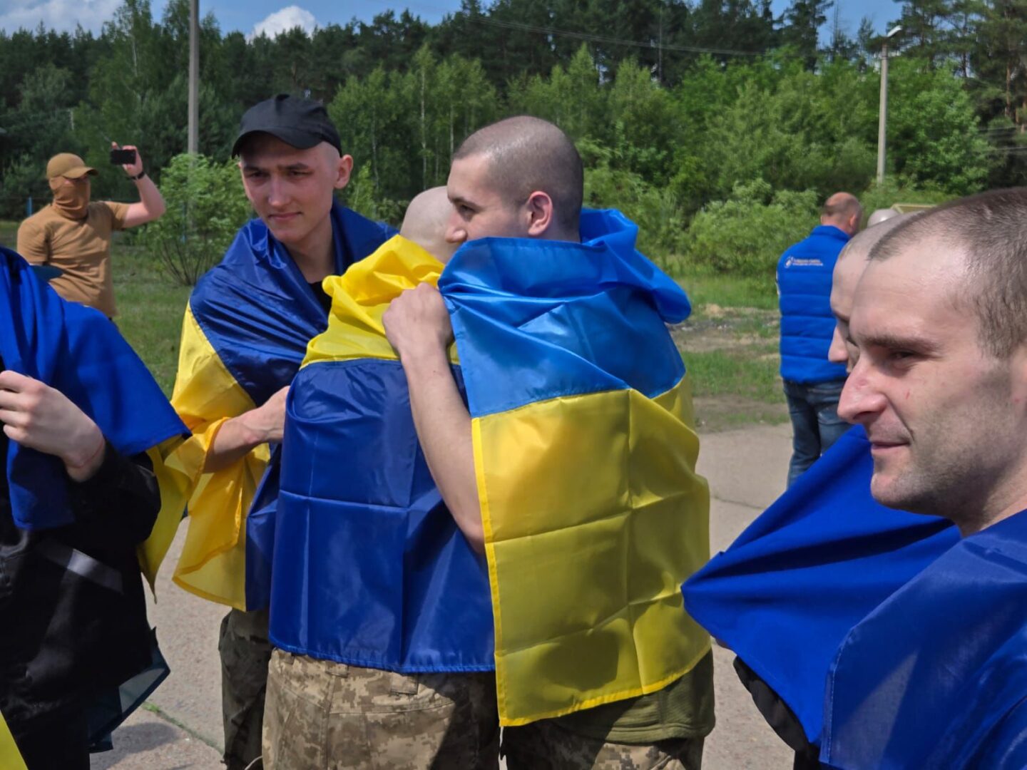 chut3 - Зеленський: розпочався масштабний обмін полоненими - rai.ua