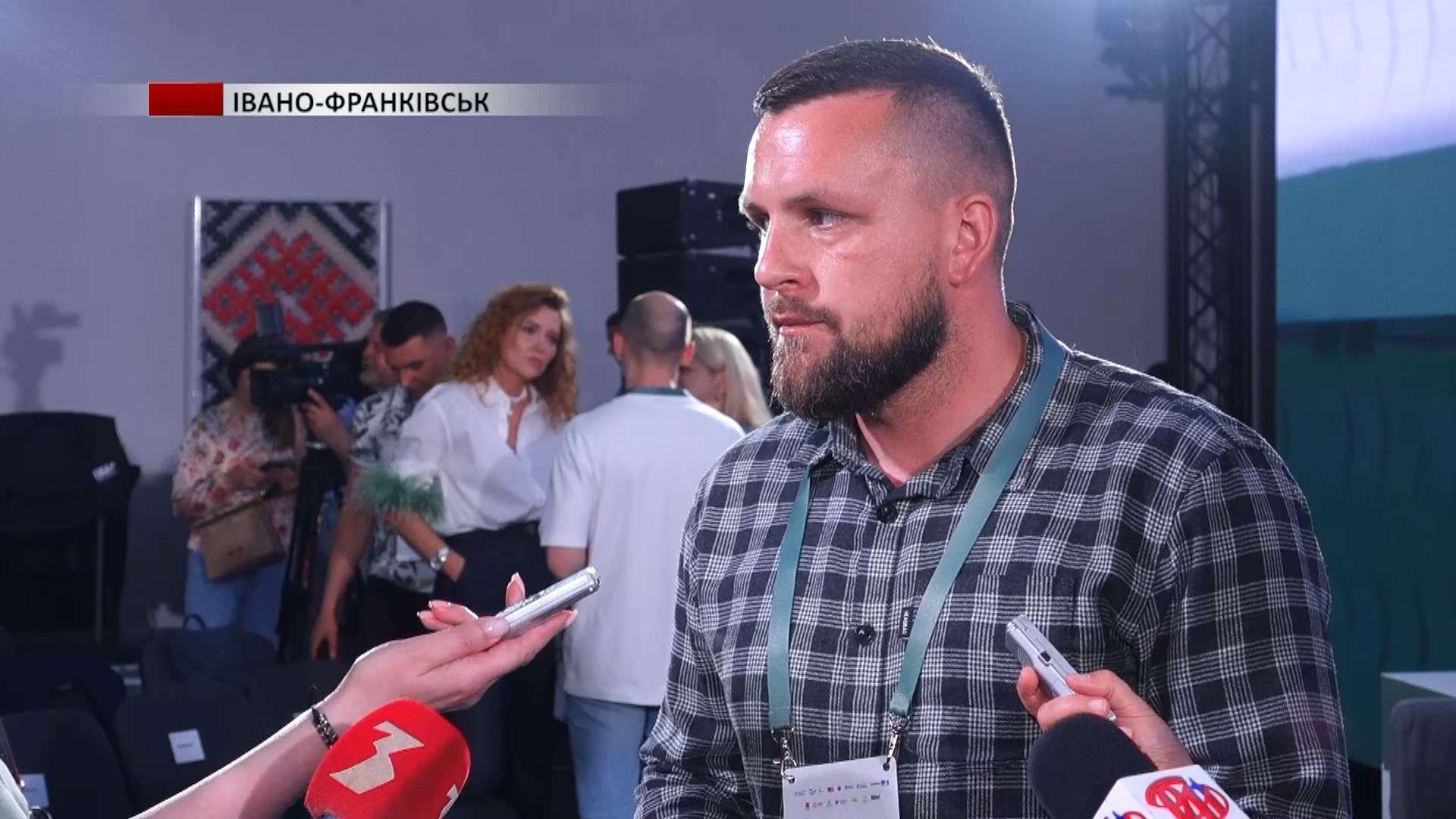 iura - В Івано-Франківську відбувся «Всеукраїнський діалог: громади — ветеранам 2025». Відео - rai.ua