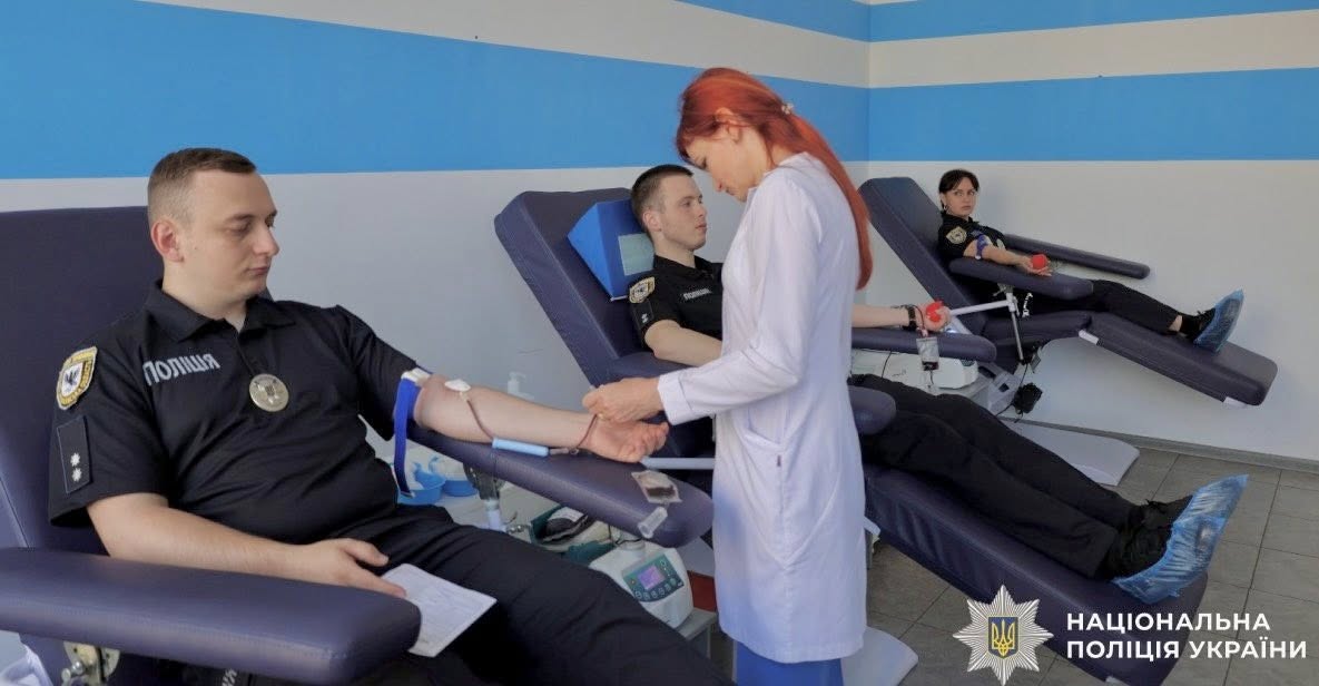 kro7 - Поліцейські Івано-Франківщини здали кров для захисників - rai.ua