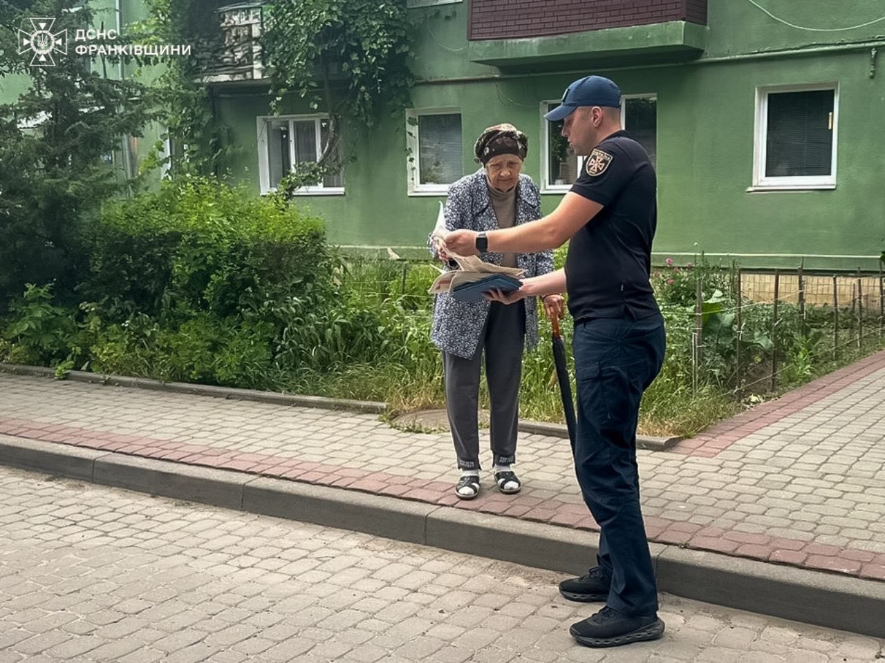 litn45 - Рятувальники нагадують людям поважного віку про правила безпеки влітку - rai.ua