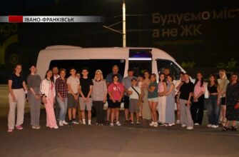 Діти учасників бойових дій вирушили на відпочинок до Литви. Відео 