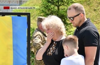 У Березівці відкрили меморіал трьом полеглим героям. Відео