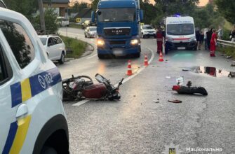 В ДТП на Прикарпатті загинули керманич та пасажирка мотоцикла