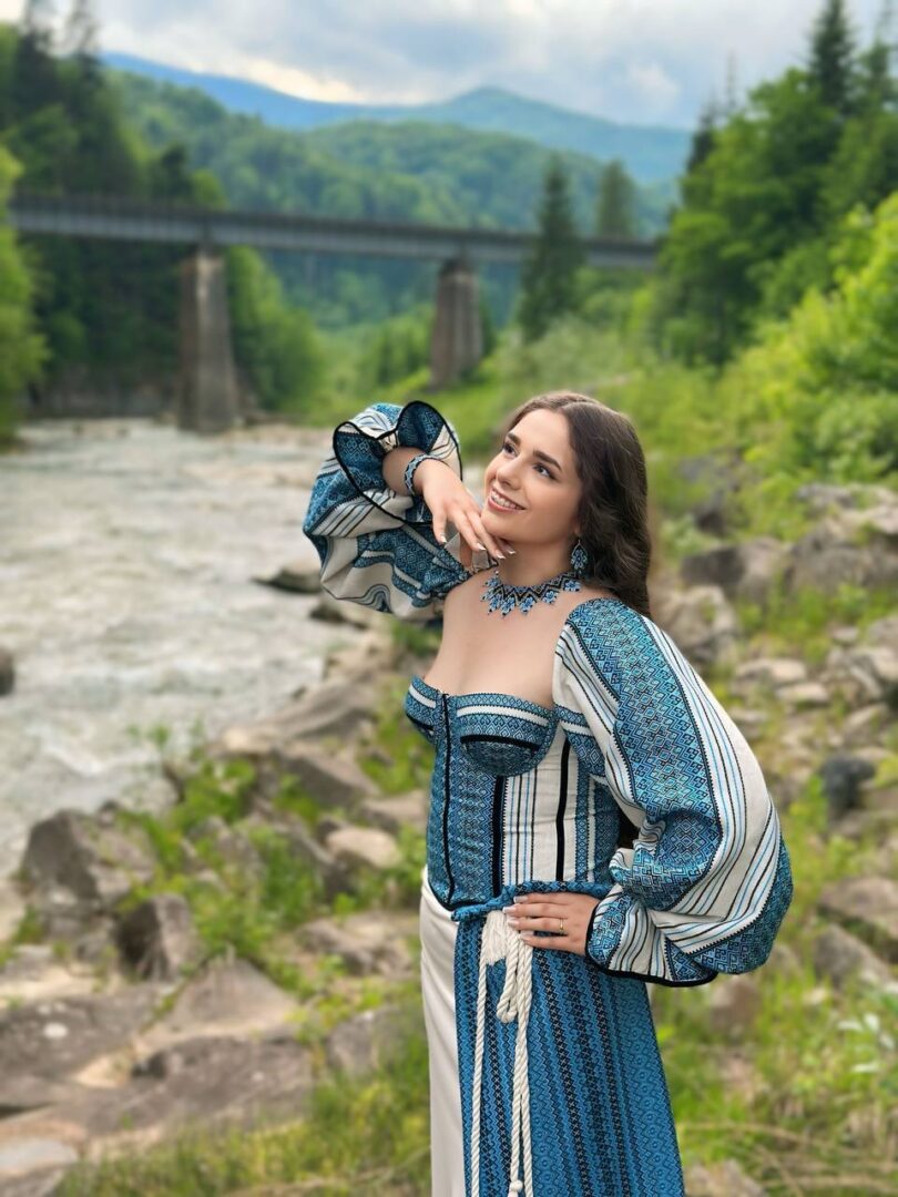photo 5361558141642339411 y - Софія Верига — молода співачка з Івано-Франківщини на РАІ-радіо презентувала пісню «Тато» - rai.ua