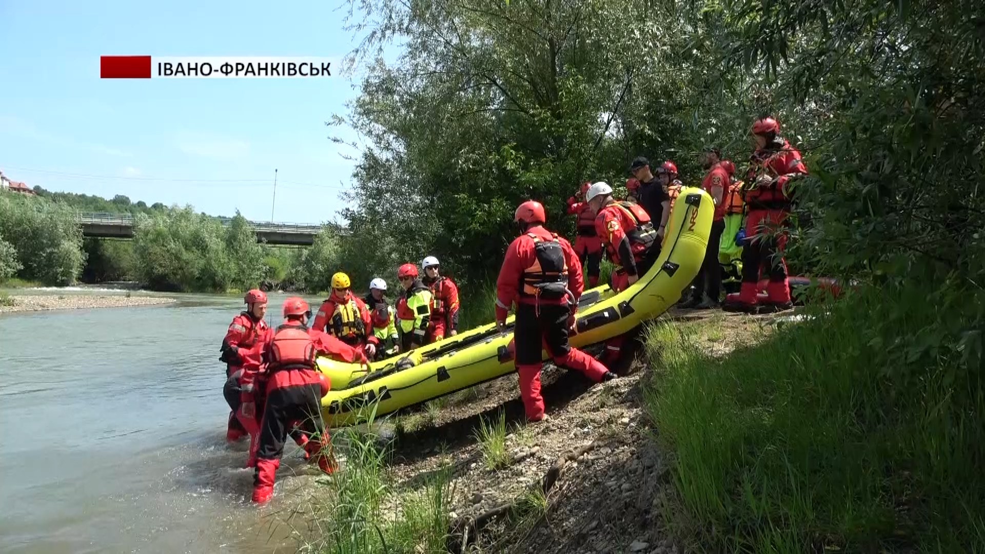 riatu3 - На Прикарпатті відбулися навчання з порятунку на воді. Фото - rai.ua