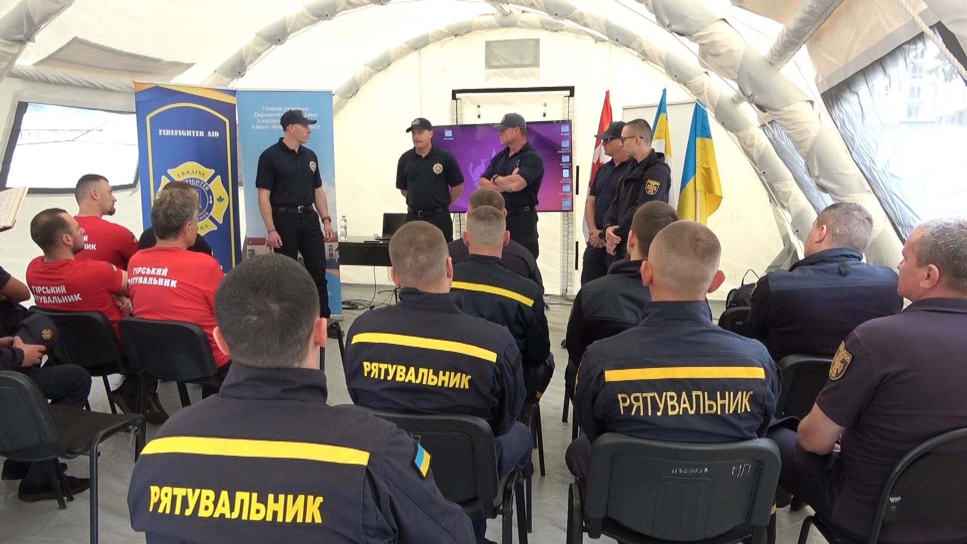 riatuva - На Прикарпатті відбулися навчання з порятунку на воді. Фото - rai.ua