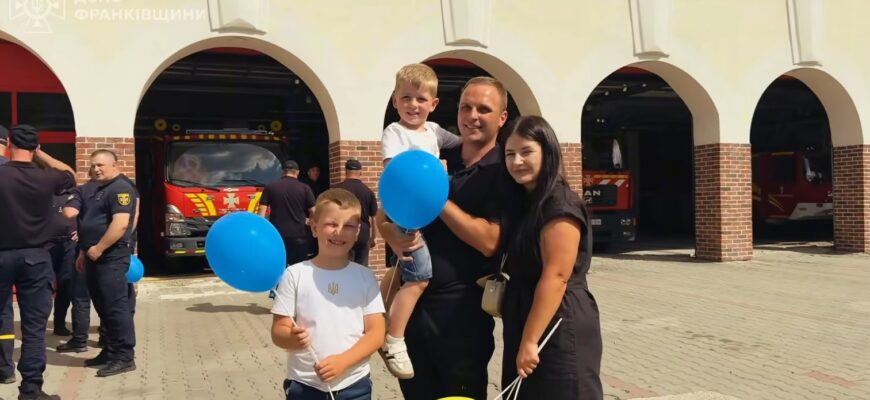 Прикарпатські рятувальники повернулися додому з Харківщини