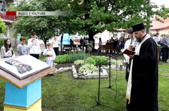 У Коломийському ліцеї №5 відкрили скульптуру Тарасу Шевченку. Відео