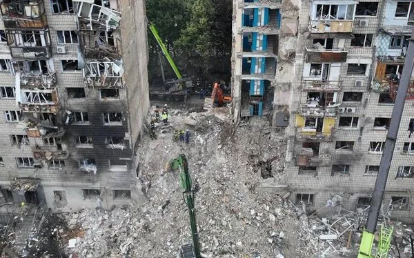 Більше 39 годин тривала пошуково-рятувальна операція в Києві