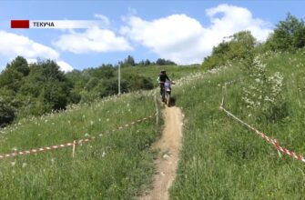 На Косівщині провели благодійні змагання з мотоспорту. Відео