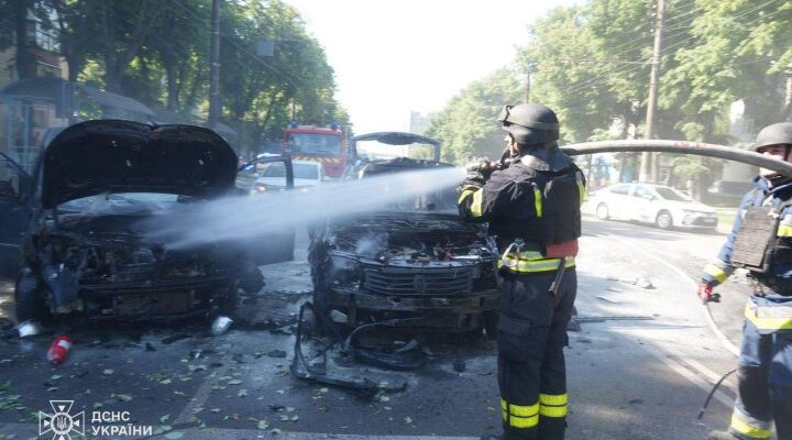 Зеленський: росіяни по-звірячому вдарили по Сумах