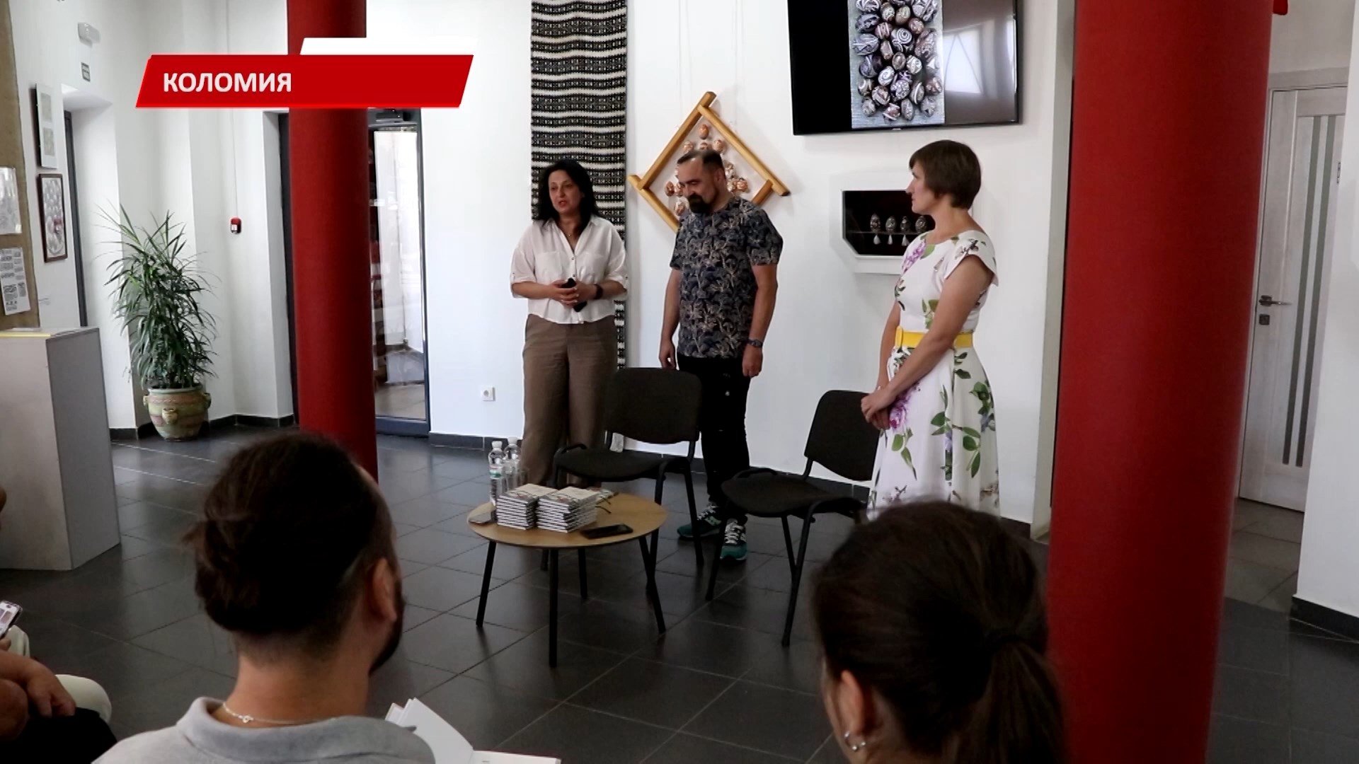 dok6 - В Коломийському музеї відбулася презентація збірки «Докричатися до живих». Відео - rai.ua