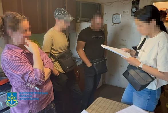 Заволоділи майже 7 млн грн на укриттях у школах: на Дніпропетровщині повідомлено про підозру посадовиці міськради