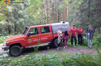 Рятувальники розшукали заблукалих туристок на горі Кінь Грофецький