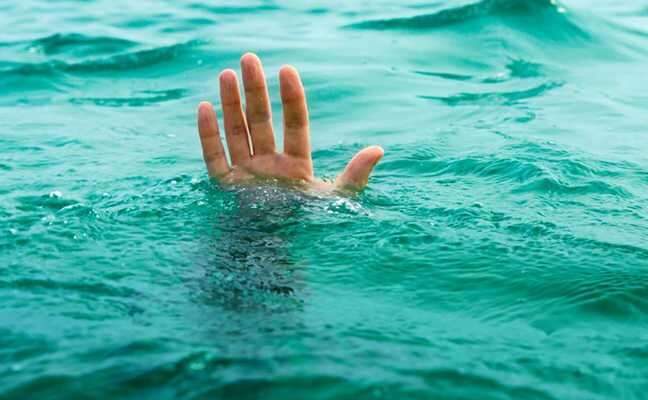 Трьох підлітків на матраці віднесло в море в Одесі