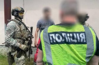 Нацполіція та СБУ затримали торговців нелегальною зброєю на Прикарпатті