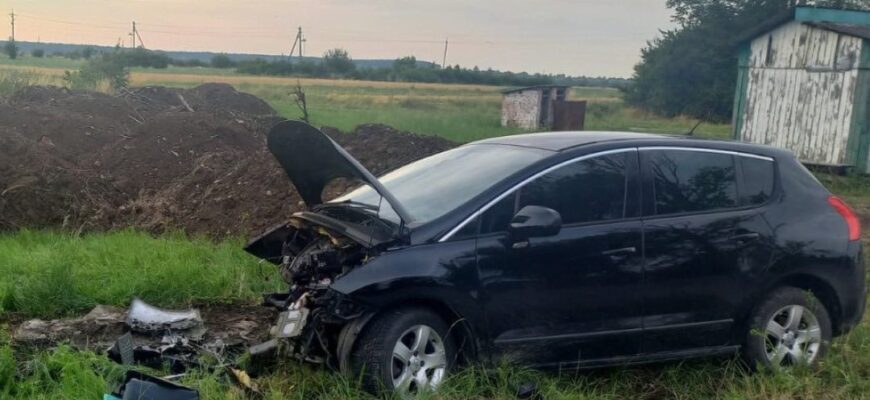 Двоє осіб травмовано та одна особа загинула в ДТП на Прикарпатті
