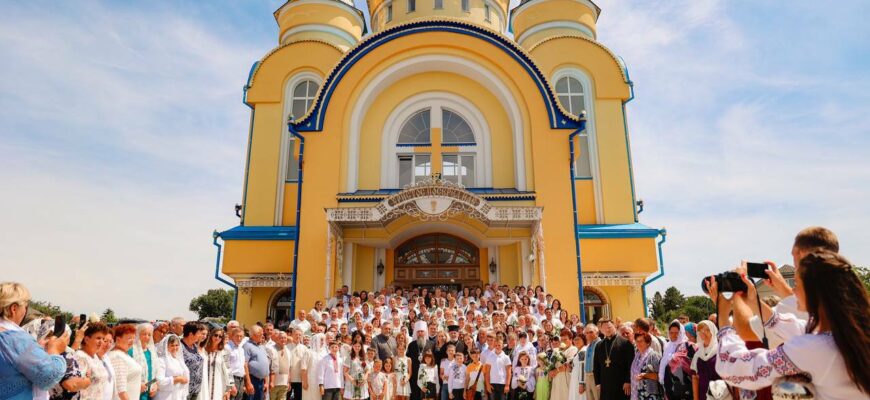 У селі Красилівка освятили новозбудований храм