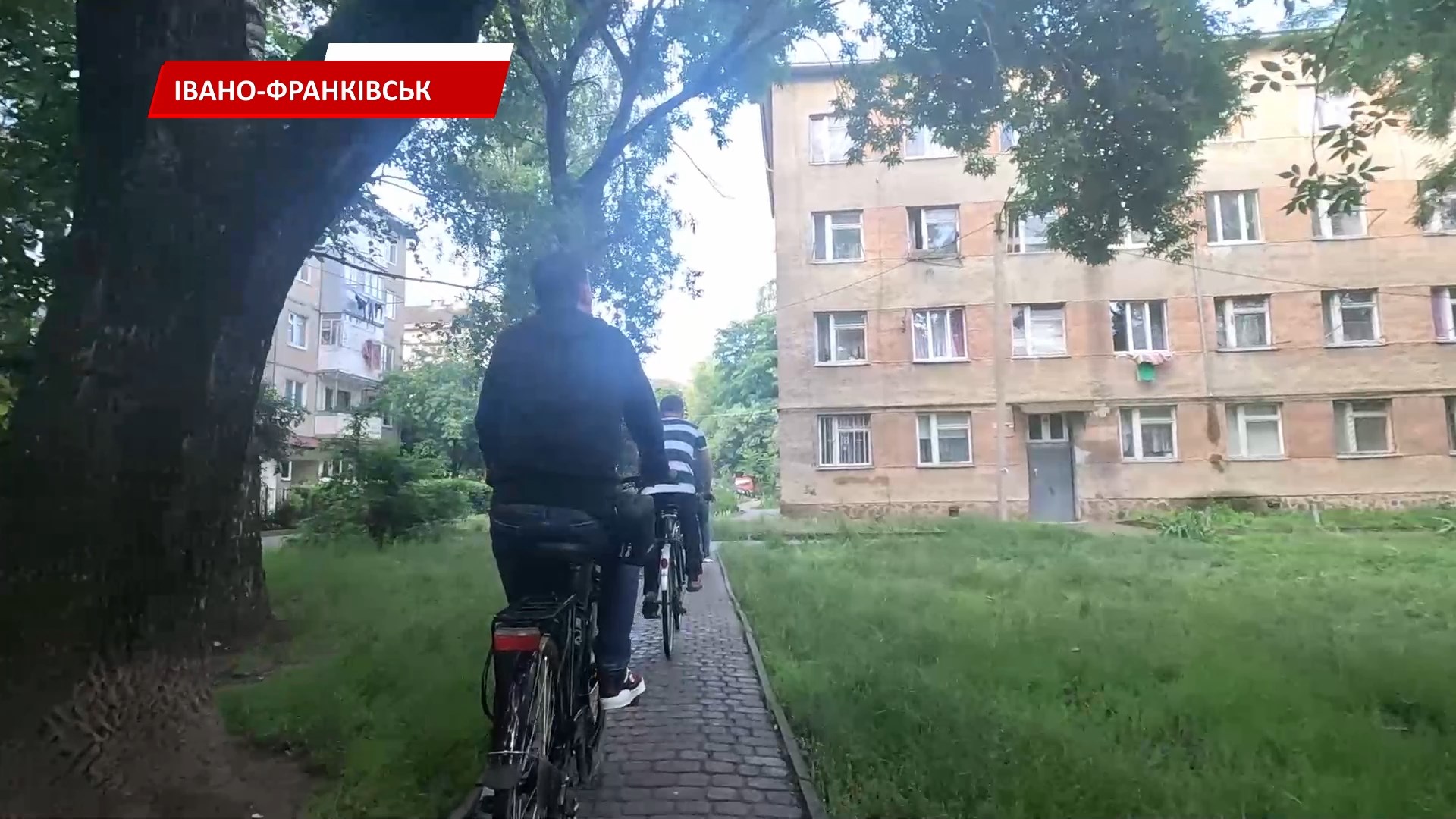 zhll - Руслан Марцінків разом із комунальниками вирушив на традиційну велоінспекцію. Відео - rai.ua
