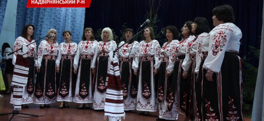 У селі Зелена Надвірнянського району відбувся благодійний концерт. Відео