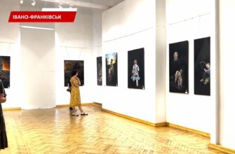 В Івано-Франківську відкрили виставку художниці Соломії Дзюби. Відео