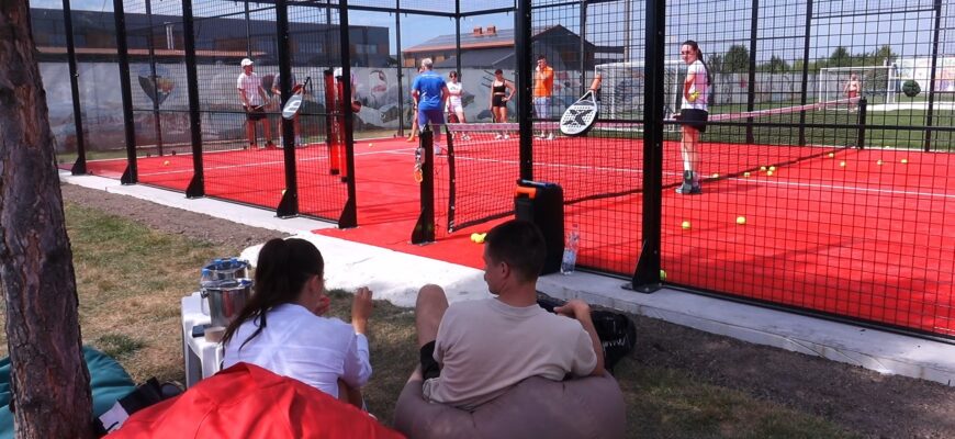 В комплексі POOL Cruce de Mares відкрили локацію для гри в падел. Відео