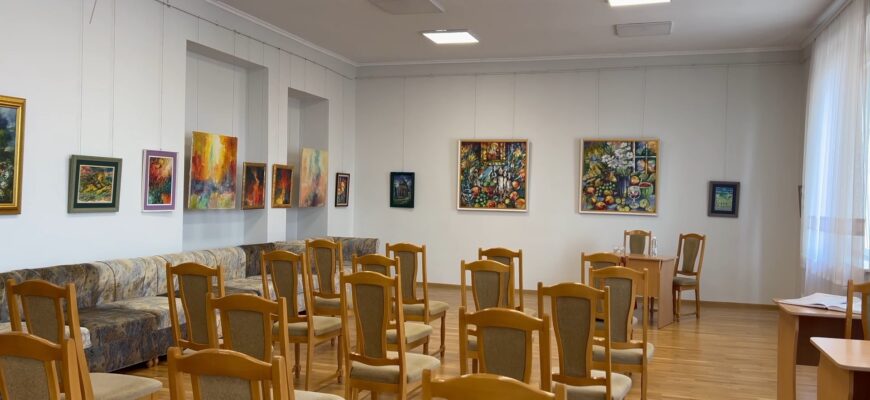 В Івано-Франківську представили виставку «Квиток до безсмертя». Відео