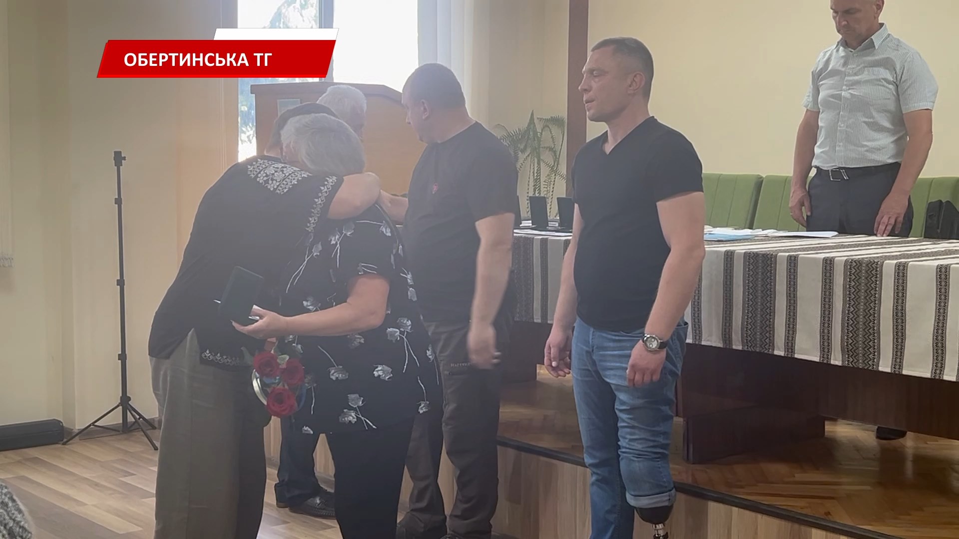 obee - В Обертинській громаді вшанували шістьох полеглих воїнів. Відео - rai.ua