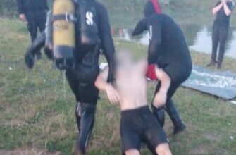 Івано-Франківський район: рятувальники дістали тіло підлітка з озера