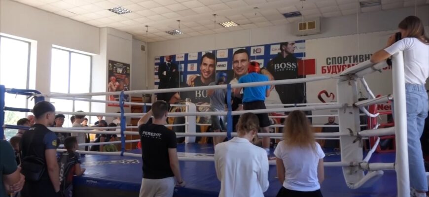 У Коломиї відбувся відкритий чемпіонат Прикарпаття з бойового самбо. Відео
