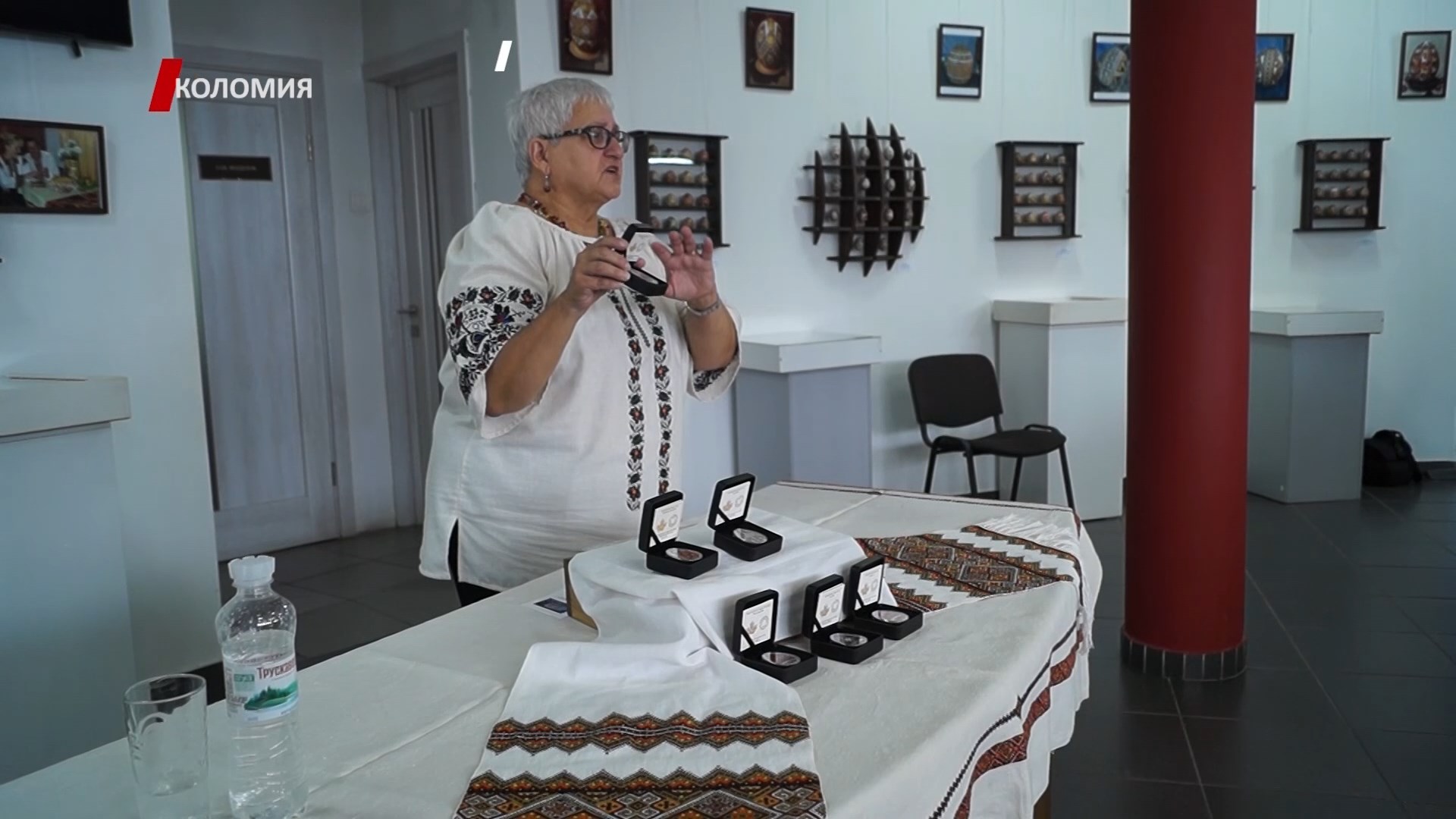 vyshyt - Коломийському музею подарували 6 монет-писанок з Канади. Відео - rai.ua