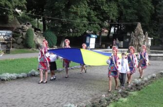 У місті Яремче відзначили День Державного Прапора. Відео