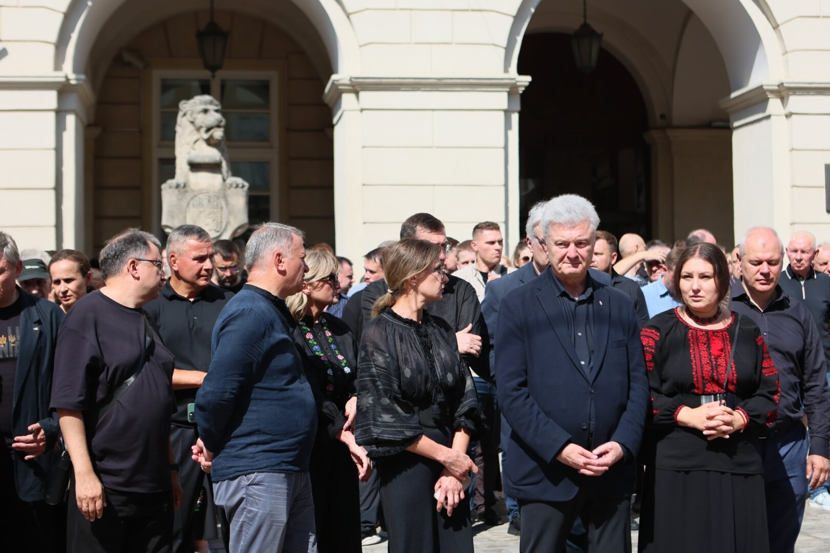 biuo - У Львові попрощалися з Андрієм Парубієм - rai.ua
